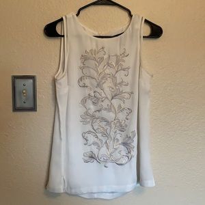 Sleeveless top - size small